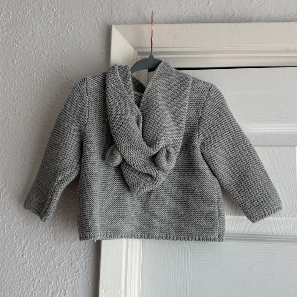 Baby GAP 6-12m Gray Knit Bear Hooded Sweater